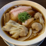 らぁ麺 紫陽花 - 醤油わんたん麺