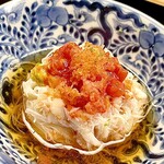 道人 - ⑧進肴〜細い三輪白髪素麺にたっぷりの毛蟹、アメーラトマトをのせて。彩りが美しく溜め息が漏れる。控えめな出汁となんと夏らしい爽やかな組み合わせでしょうか。