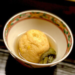 道人 - ⑩止肴〜田舎料理を思い出す懐かしいビジュアル。玉蜀黍の飛龍頭（ひろうす）に干しゼンマイ。上品に味付けされた飛龍頭は派手さはないが奥深い味わい。