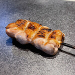 焼き鳥 うま中 - 肩肉　ジューシーの最上級