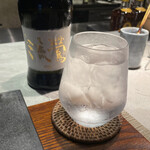 焼き鳥 うま中 - 萬膳酒造の流鶯。水割りなので掴みきれてなくて申し訳ないが芋の感じありつつ重苦しくなかった印象。