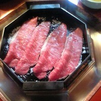 三嶋亭 本店 - 美味しそうなお肉です