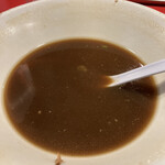 Suehiro Ramen Hompo - 真っ黒だけど美味しいスープです
