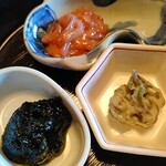 ふきや - ～ご飯のおとも～
            左から時計回りに岩のり・塩辛・わさび漬け