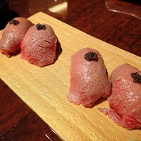 黒毛和牛焼肉 虎斑 北新地店 - 
