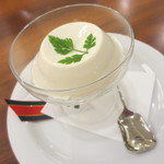 キッチン ノム - 紅茶のパンナコッタ