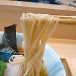 飯田商店 - ワンタン醤油ラーメン