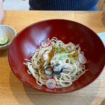 Sobakiri Ishigaki - 季節のそば　8月13日から新メニュー　北海道厚岸湾の仙鳳趾牡蠣と土佐酢ジュレのぶっかけそば