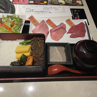 牛の達人　Private 西新宿店 - 
