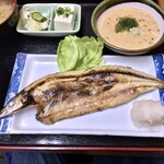 十八番 - とろろ、サンマの開き定食。¥850。