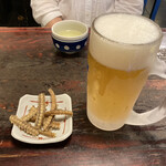 なまずや 鹿島町支店 - よく冷えたビールと鰻の骨せんべい