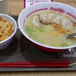 スガキヤ - 肉入りラーメンと五目ごはん