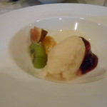 ジラソーレ - ドルチェは桃のコンポートとパンナコッタ２０１２、１０