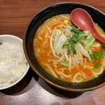 えび豚骨拉麺 春樹 - 辛味噌ラーメン(ご飯はサービス品)