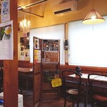 米沢ステーキ＆ビストロ 飛行船 - 店内