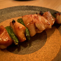 焼き鳥とワイン 萬鳥 祇園店 - 