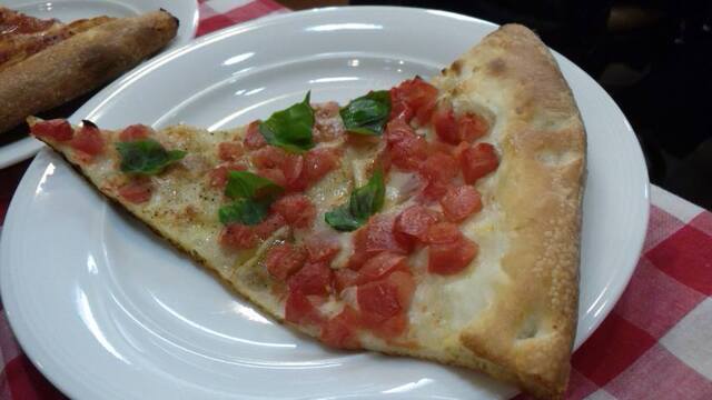 ラッコズ ニューヨークスタイルピザ Rocco S New York Style Pizza 王子駅前 ピザ 食べログ ラッコズ ニューヨークスタイルピザ Rocco S New York Style Pizza 王子駅前 ピザ 食べログ