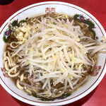 ラーメン二郎 - 『小ラーメン』(麺半分・ニンニク少なめ)