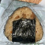 にぎりたて - 五目158円♪
中にうずらの卵が入っているのが嬉しい٩(๑❛ᴗ❛๑)۶♥