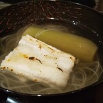 日本料理 太月 - お椀物は穴子、翡翠なす、にゅうめん