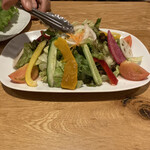 カスターニエ　軽井沢ローストチキン - 高原野菜のサラダ。