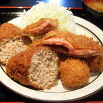 ミックス(950円)※コロッケ2個、メンチかつ1個、ハムかつ4分の3