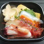 かねとキッチン - 海鮮丼(小) (税込)540円 ※拡大 (2021.08.13)