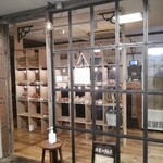 AOSAN 狛江店 - アオサンの店内奥にある