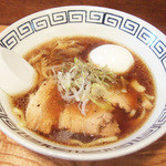 ねいろ屋 - ブラック(750円)+味付玉子(100円) ※緬少なめ