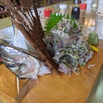寺泊中央水産 まるなか - キレイに盛りますね〜