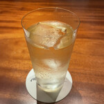 Bar Tetu - ラフロイグソーダ割。気泡小さめ。ラフロイグは個人的に細かい方がいい気がする。（結局気分だけど）