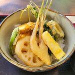そば天ぷら つばき - 季節の野菜天丼950円