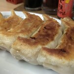 中華料理 鳳凰 - なんて美しいのだろう！気絶しそうです。スポーツもできるけど勉強も良くできる才女ですね。そして健康、昭和の時代だったら「小麦色のマーメイド」なんて表現が良いかな？アグネス・ラムさんみたいな感じです。