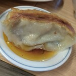 中華料理 鳳凰 - 小皿にのせて休ませます。パシャ！