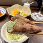 焼肉やまちゃん - ネギ巻いて