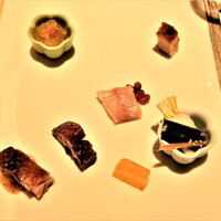 水綾閣 - 焼き物入り前菜盛り合わせ（焼味精選盤）