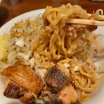 ラーメン 雷 東京本丸店 - 