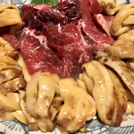 築地 斉藤水産 - マグロの頬肉とホヤのお刺身