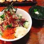 誠寿司 - 味噌汁のワカメが大量で、お汁も口切り一杯です。