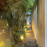 ステーキ・慶 - 素敵なアプローチ