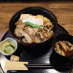 Washin Sousaku Ryouri Tsuruhara - 牛すき焼き丼 950円