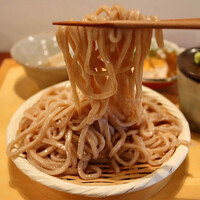 自家製粉石臼挽きうどん 青空blue 本店 - 青セット(親子丼･小鉢2種･おうどん 1,370円)
                    自家製粉粗挽きうどん大盛り +250円