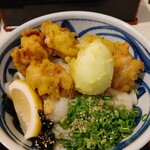 手しごと讃岐うどん 讃々 - 鶏天ぶっかけ+半熟卵天