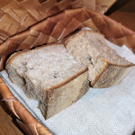 communico - 全粒粉のパン