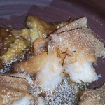 communico - 穴子のベニエ　焼き茄子　干し椎茸