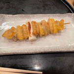 鳥つね自然洞 - 皮焼き