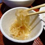 とんかつは飲み物。 - 淡麗とんかつ定食（山盛）810円（惣菜３種類まで無料、ご飯おかわり無料）