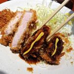 とんかつは飲み物。 - 淡麗とんかつ定食（山盛）810円（惣菜３種類まで無料、ご飯おかわり無料）