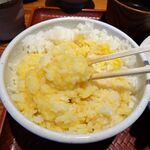 とんかつは飲み物。 - 淡麗とんかつ定食（山盛）810円（惣菜３種類まで無料、ご飯おかわり無料）