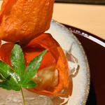 おみ乃 - ・赤万願寺と鶏しんじょうの煮込み